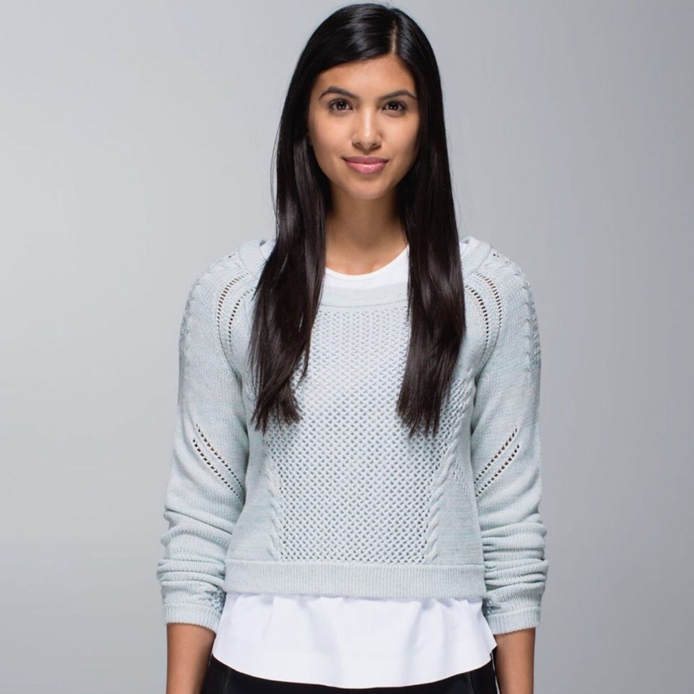 Lululemon Be Present Pullover NWT Size 8